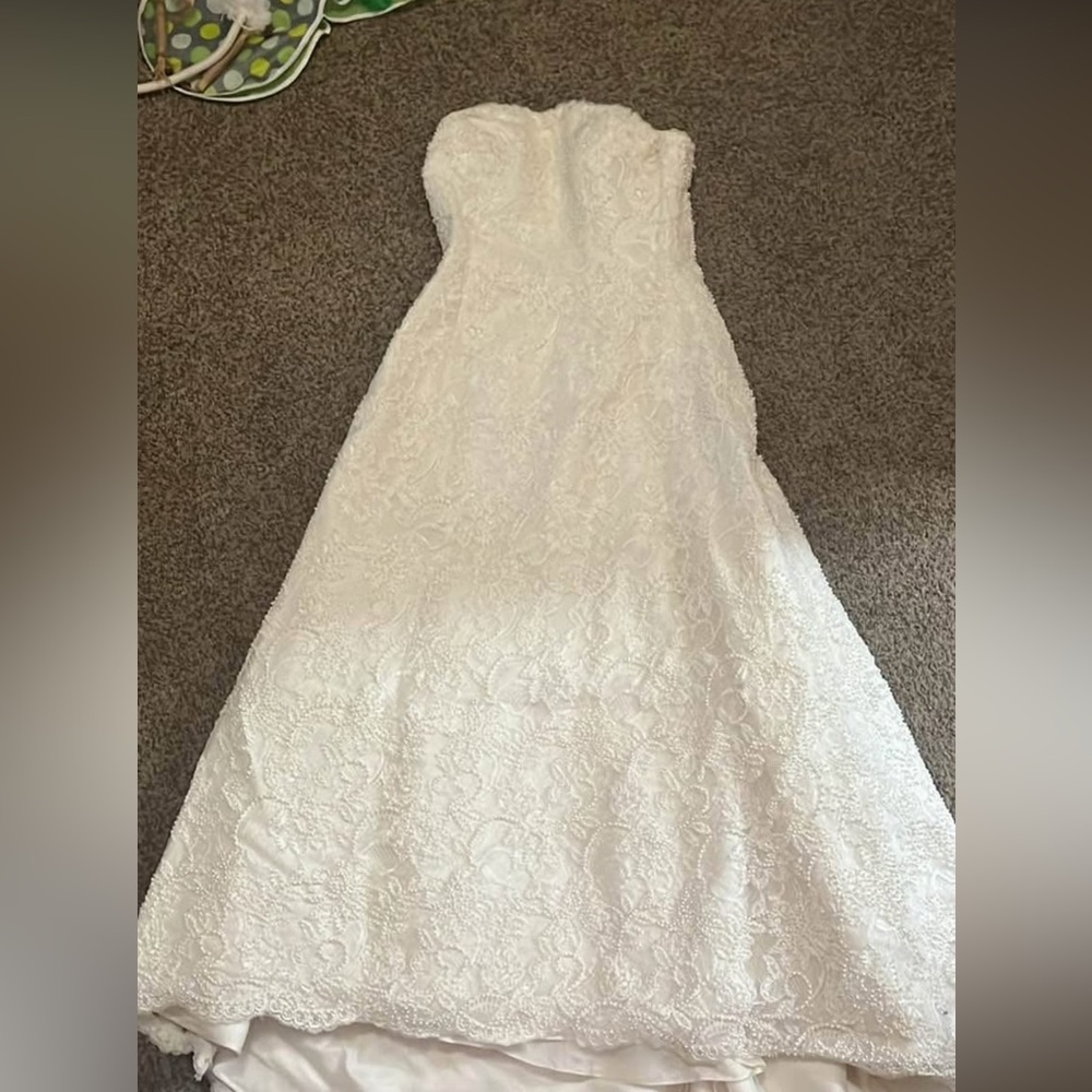 Elegant White Lace Dress